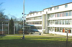 schulh3.jpg (14290 Byte)